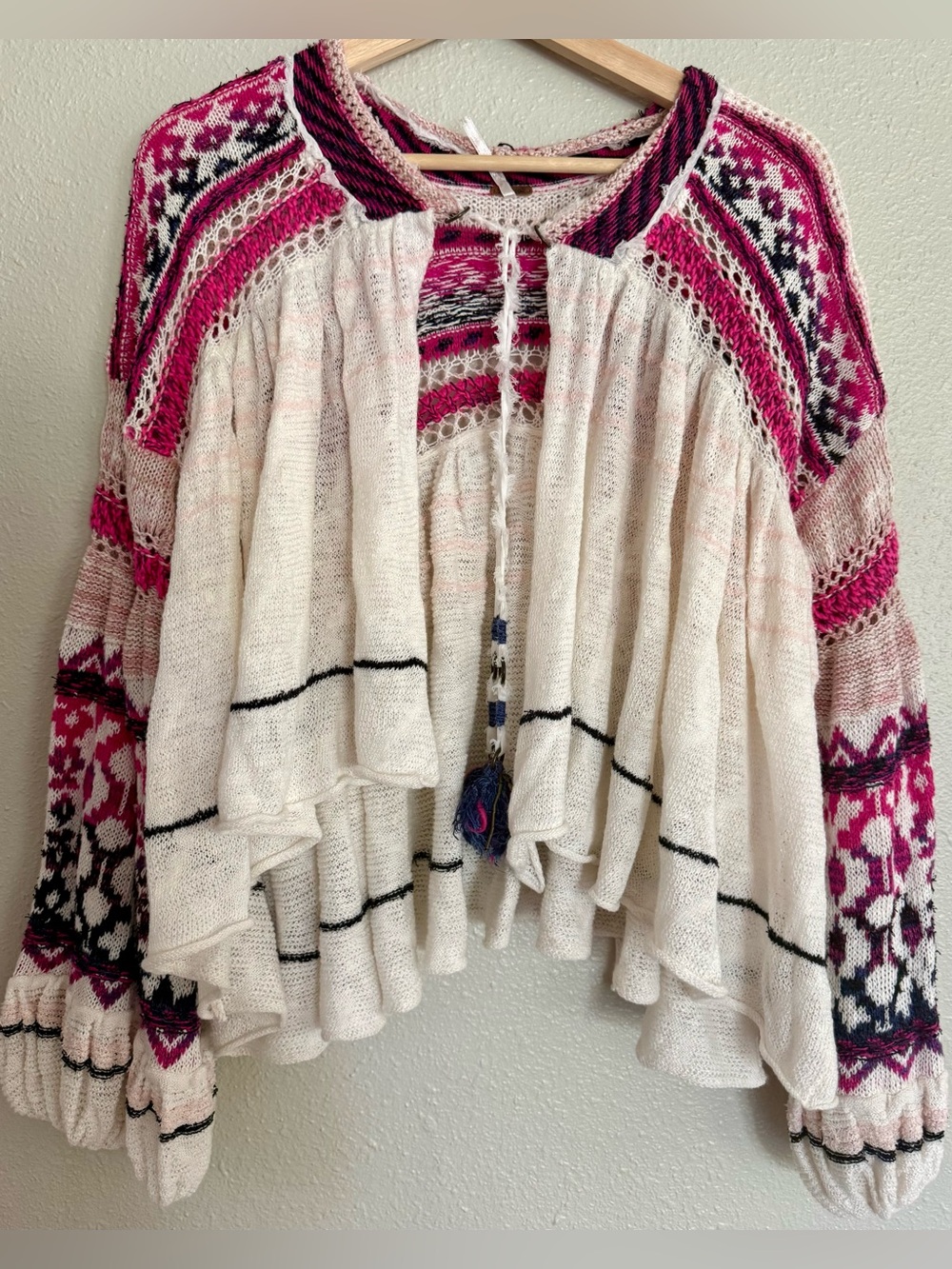 Free People ⭐️Vintage⭐️Knit Cardi Sweater Size XS Multi Pink and Blue Combo Boho